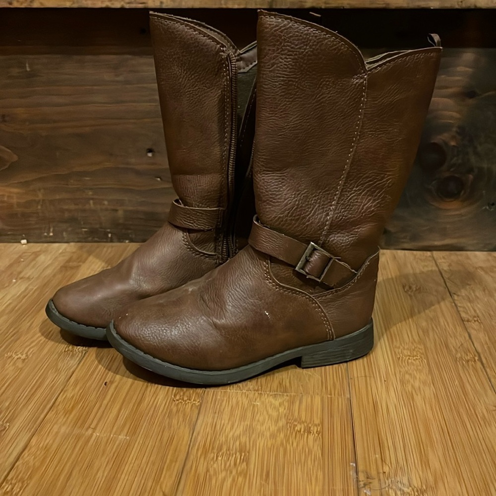 Excellent condition brown kids boots